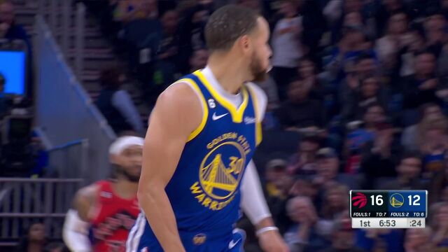 抓紧时间带领球队！库里突破上篮+助飞卢尼一把抓