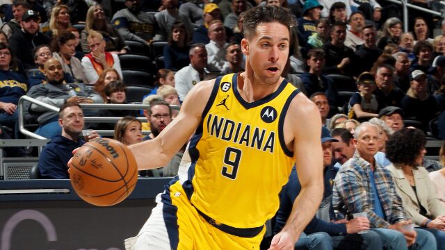 麦康奈尔vs雷霆 替补出场21+9+8盘活全队