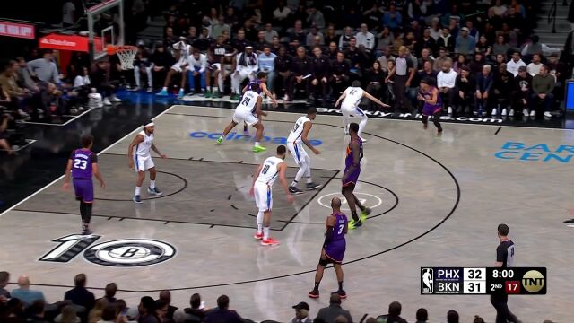 手感丝般柔滑 布克翻身跳投稳稳命中