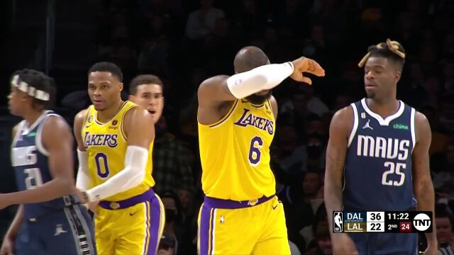 NBA常规赛：独行侠vs湖人第2节英文原声回放