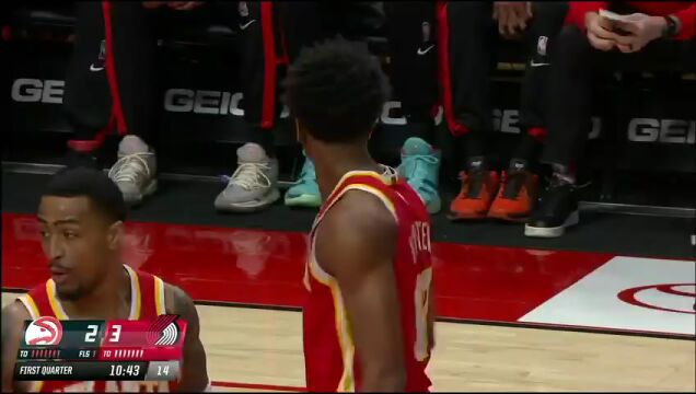 NBA常规赛：老鹰vs开拓者第1节英文原声回放