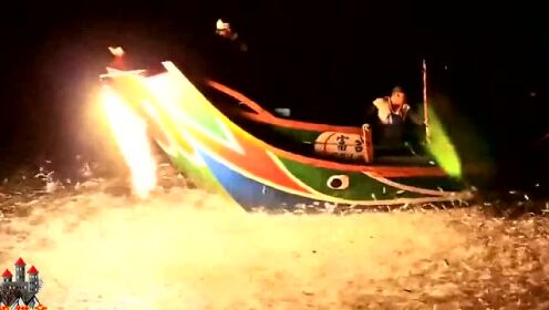 台湾古老的捕鱼方式北海岸夜行磺火船
