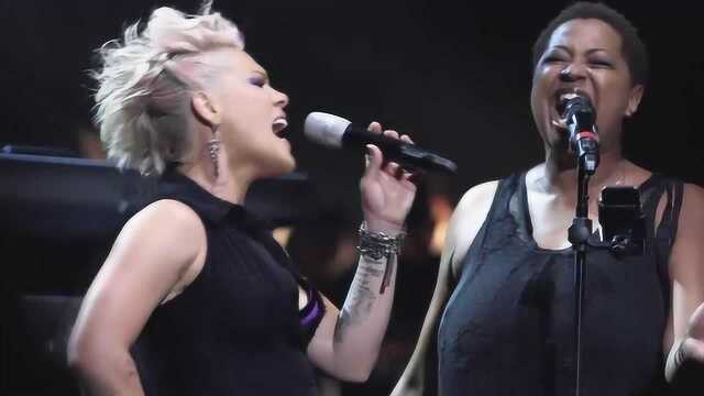 P!nk《Try》现场版,不愧是天后级的唱功!