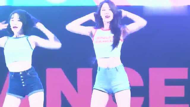 韩国女团AOA成员雪炫表演BingleBangle,长发披肩活力无限!