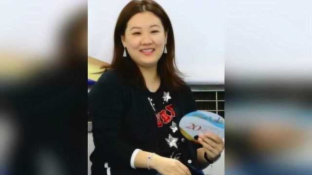 41岁跳水女皇伏明霞近况:67岁老公瘦了一圈,相差26岁依旧恩爱!