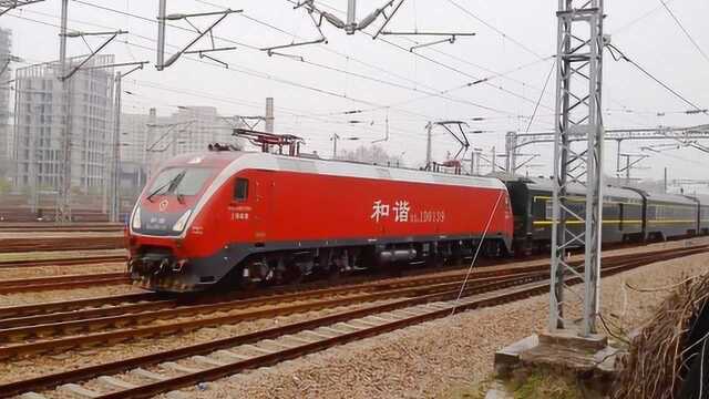 不载乘客的火车 HXD1D牵引上海南至长沙列车车底通过艮山门