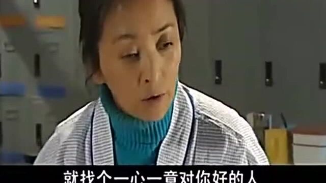 护士下班来医生办公室,看到柜子里装的东西,一片欢呼