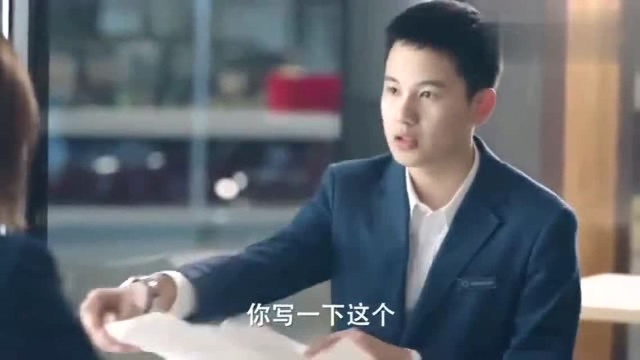 《原来》程铮帮苏韵锦辅导功课,看到韵锦的进步,程铮竖起大拇指