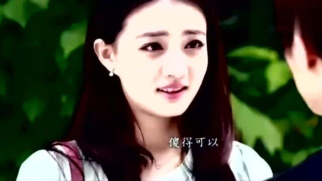 美女演唱一首歌曲《傻得可以》唱功真不错!