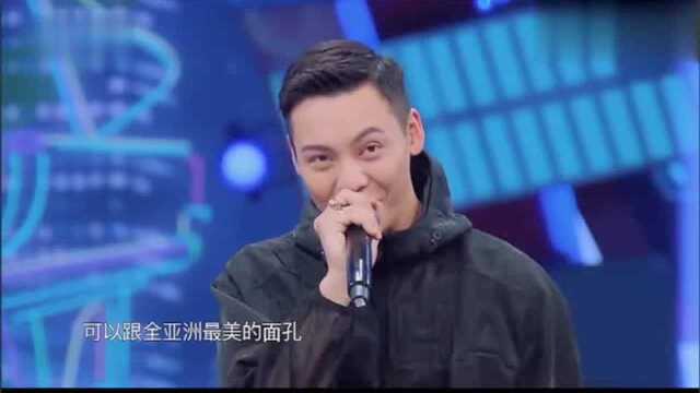 王牌“花霆腾”组合正式出道,花花:“为什么是我疼?从小……”