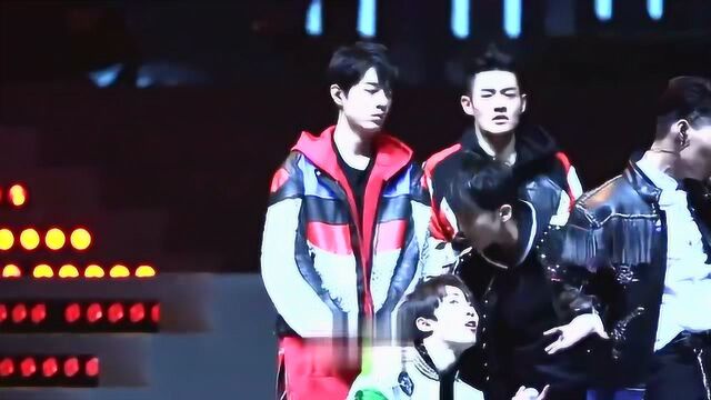 x玖少年团演唱会 肖战focus《盖世英雄》