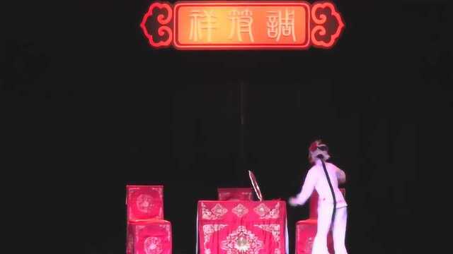 青年新秀杜永真表演豫剧《梵王宫》“梳妆”一折