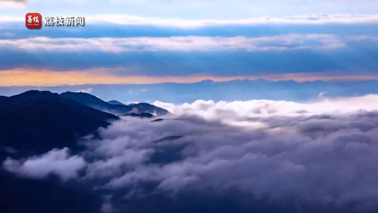 变幻莫测!云南乌蒙山风起云涌宛若流动的水墨画