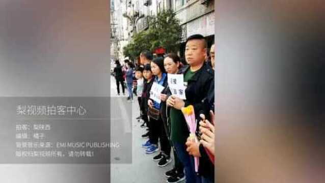 高继垲,回家了!家乡人迎英雄忠骨,母哽咽:儿子,妈妈接你回家