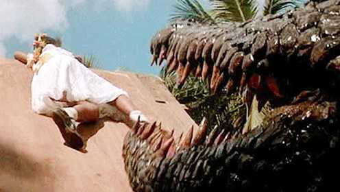 一口气看完《杀人鳄鱼潭》，真没想到80年的鳄鱼电影竟长这样，你会说它烂吗？