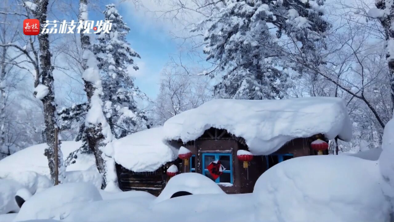 童话小镇!黑龙江中国雪乡积雪如朵朵蘑菇