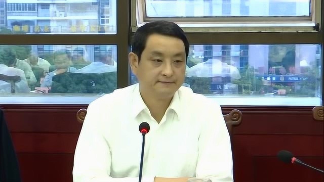 鄂州:刘海军主持市政府党组理论学习中心组集体学习