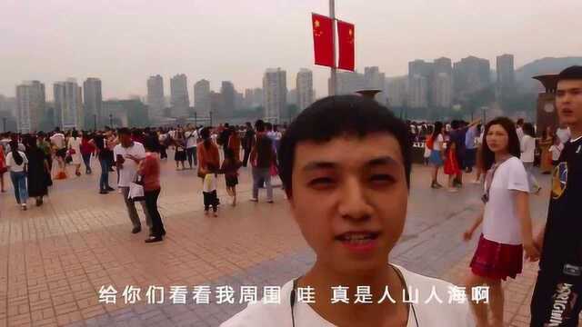 旅拍vlog航仔带您看看国庆节假期的重庆来福士有多么的热闹繁华.