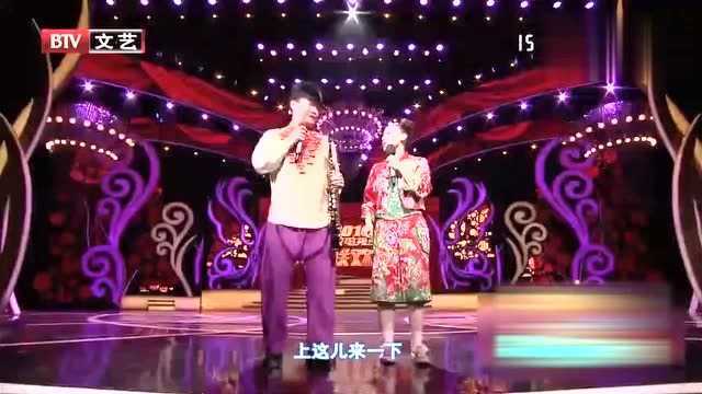 丫蛋演唱《说唱脸谱》观众的掌声从头响到尾,现场表演好逗