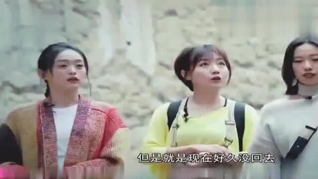 秋风落叶视频:秋风落叶太美了,小姐姐自拍抓住精彩瞬间!