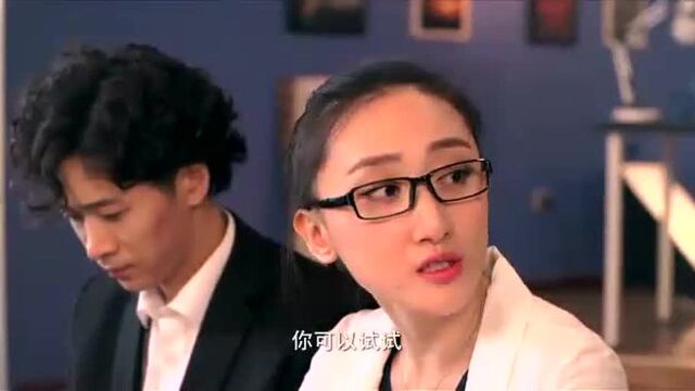 美女街头画了张画,不料第二天“裸体”照就曝光了