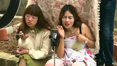姐姐孩子都好几个了，自从迷上了直播以后，假装小姐姐天天这个样子！
