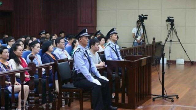 服刑4年7个月4天,“辱母杀人案”于欢终出狱,曾被判无期徒刑