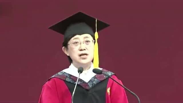 北京大学博士生导师演讲,台下学生掌声雷动,水平很高!