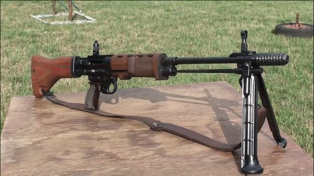 德国空降部队FG42(伞兵步枪)实弹射击