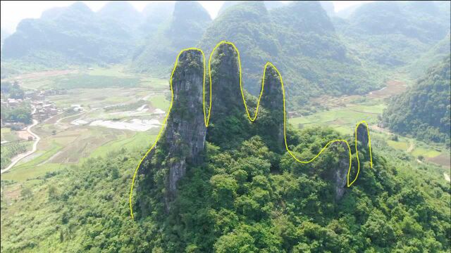 真正的五指山就在广西,巨大的手掌活灵活现,据说还是1处名地