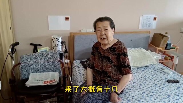 99岁北京奶奶无伴无子,在养老院每月交6000,生活得如何?