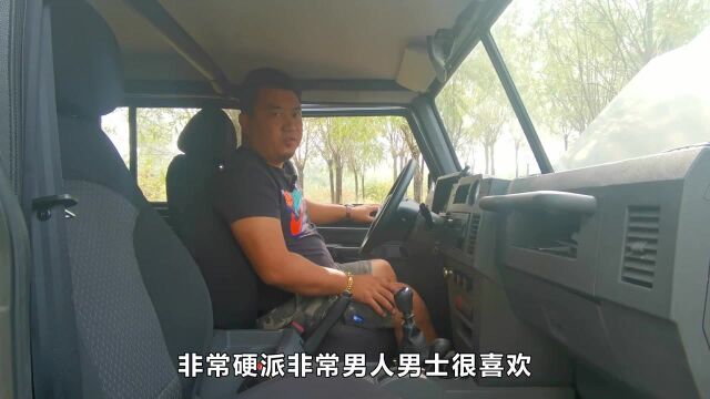 坐进男生的大玩具勇士车内,大飞对这款车详细讲解,戳进来看看