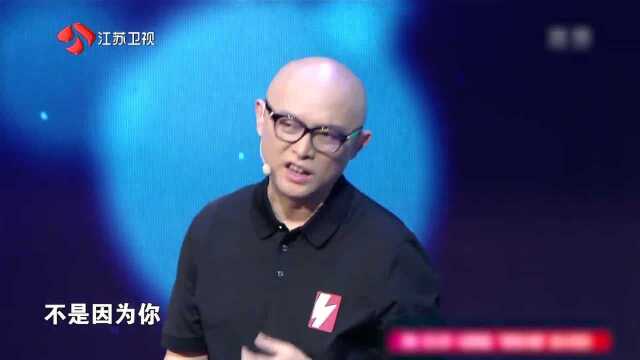 非诚勿扰:帅哥学播音主持,唱歌惊艳众人,美女开心的胸都乱晃