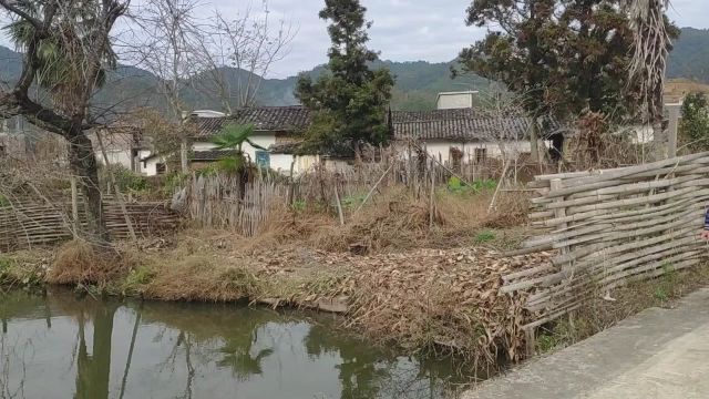 农村有种烤酒方法,烤好后糯米酒变清澈香醇,存放10年都不坏