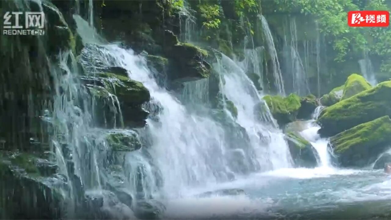 湖南桑植:泉水流瀑 山峦群峰 美在其中