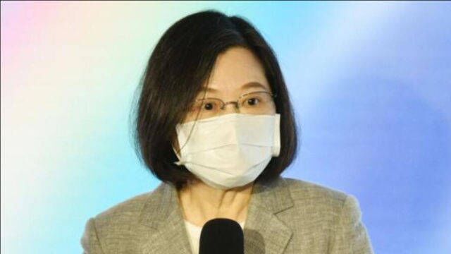 台湾年轻人转向了?岛内最新民调曝光,蔡英文面临前所未有危机