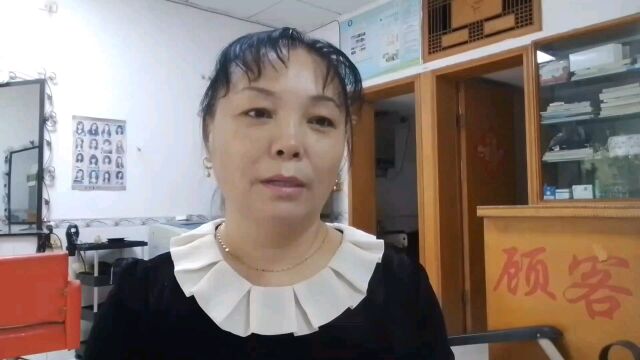 村里五保户死了,留下一大笔存款,侄儿和村委会打起了官司