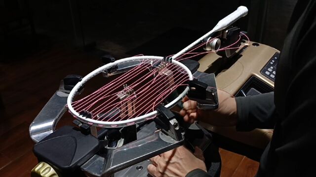 的幸羽毛球拍 均衡之刃 羽毛球拍穿线 YONEX BG65TI