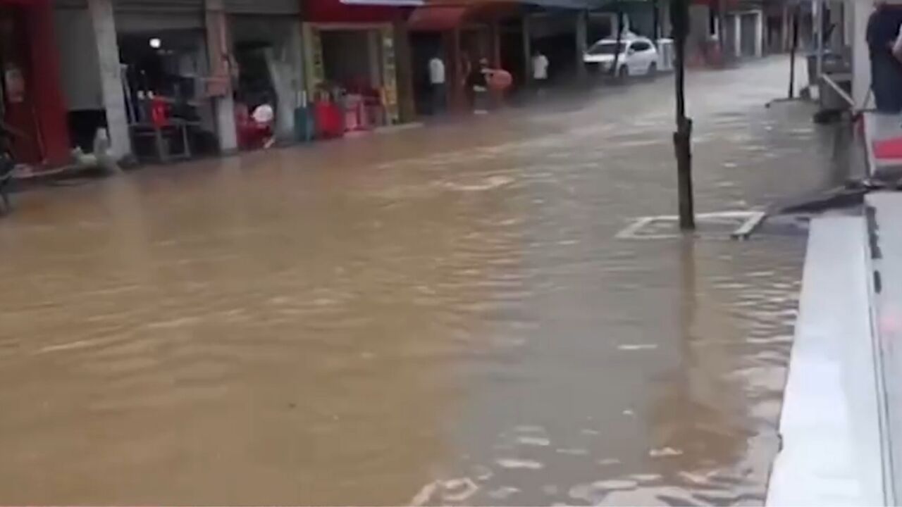 暴雨强对流双预警齐发,多地降雨持续