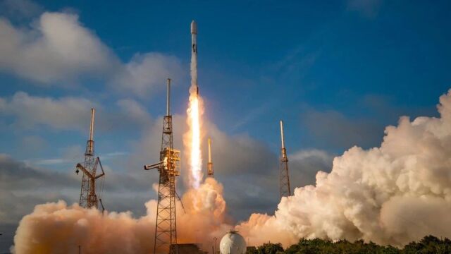 SpaceX第三次发射O3b新型MEO通信卫星,O3b在轨卫星出现能源问题