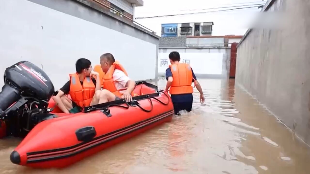 持续强降雨,河北涞水:转移群众,抢险救援,多部门应对险情