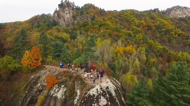 【伊春秋季旅游攻略】秋季醉美的人间仙境——桃山悬羊峰