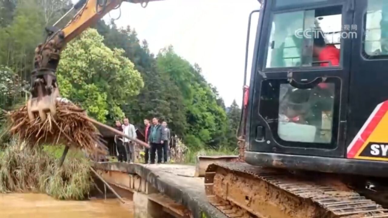 福建南平持续降雨,交通事故多发,农田被淹