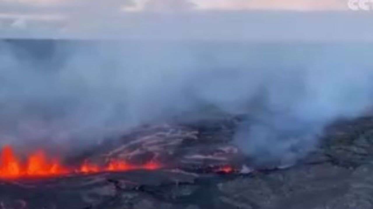 美国夏威夷基拉韦厄火山喷发