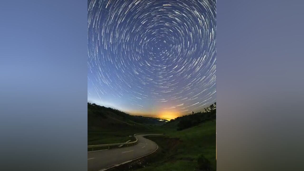 超震撼!真ⷮŠ星辰大海!夏日夜空,星光倾泄,一起来欣赏追“星”摄影师卫森镜头里,在西安周边捕捉到的那些星空银河的深邃与壮丽吧!