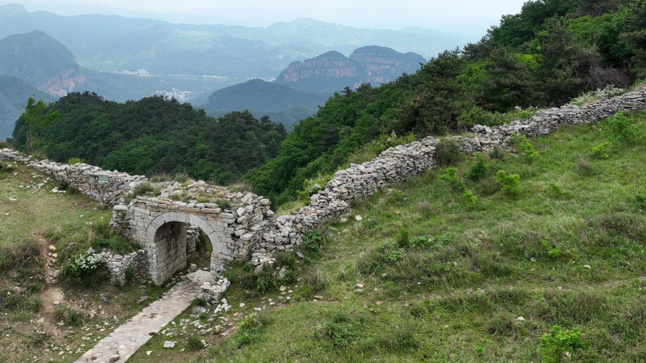 千城胜景|河北邢台:夏日长城美如画