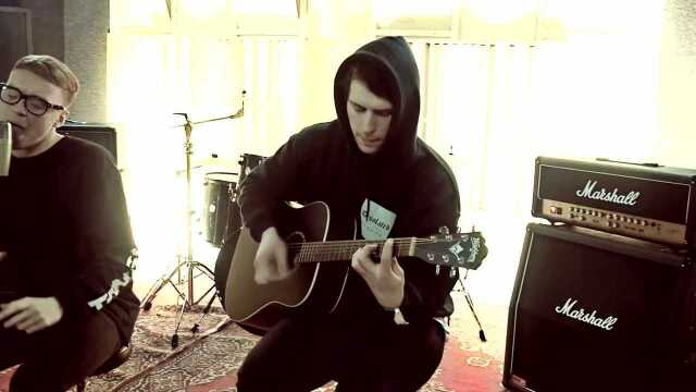 landless  Everglow (Acoustic Video)