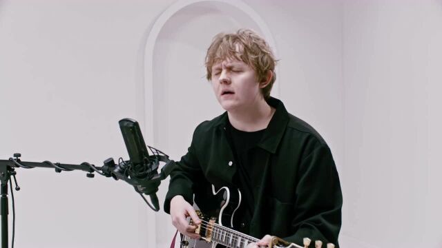 Lewis Capaldi  \