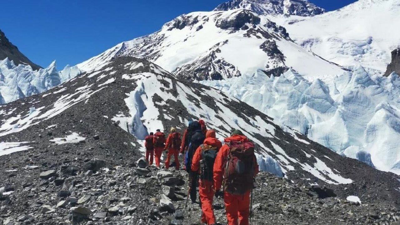 攀登珠峰最新现场视频曝光 全体队员状态良好