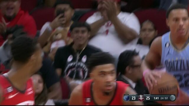 申京头顶高抛喂饼 小马丁空接暴扣虐筐